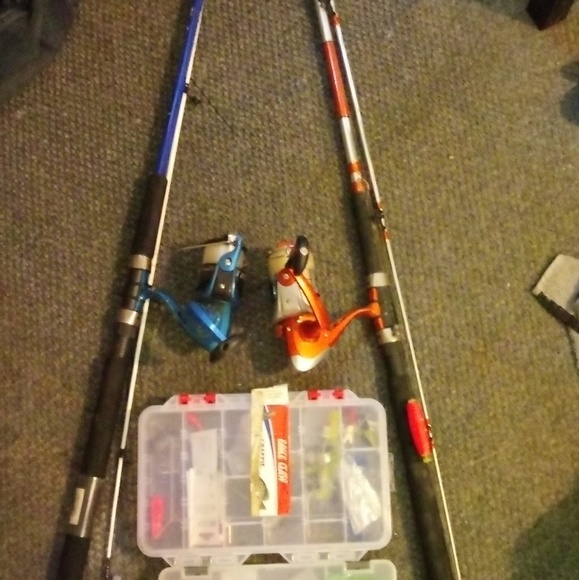 Fishing poles - Picture 2 of 4